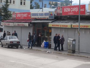 Bahçeli'nin Dersim’e gelişine esnaf kepenk kapatarak tepki gösterdi