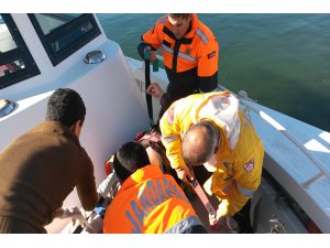 Rahatsızlanan vatandaşı jandarma ve sağlık ekipleri kurtardı