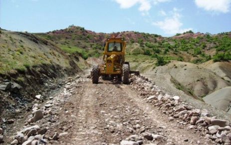 Tunceli’de yol yapım çalışmaları