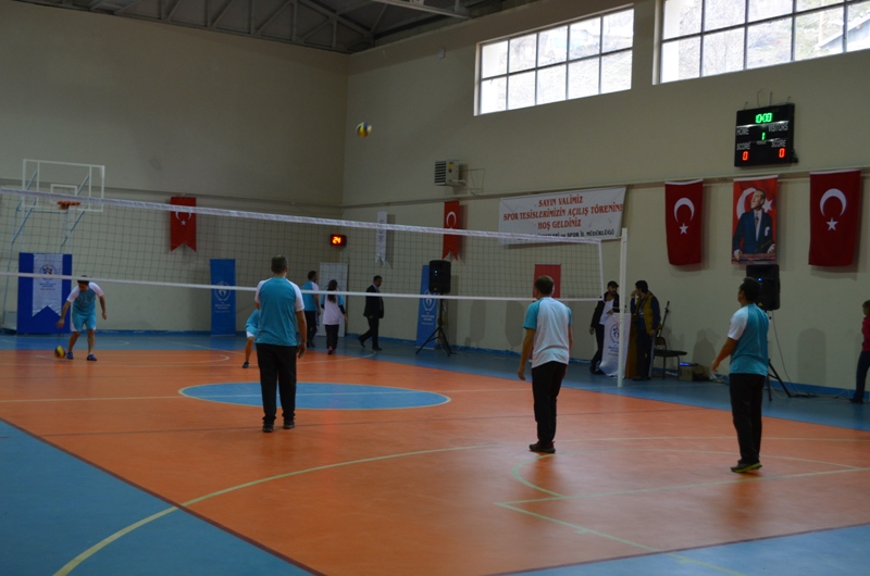 Pülümür, Spor Salonuna kavuştu