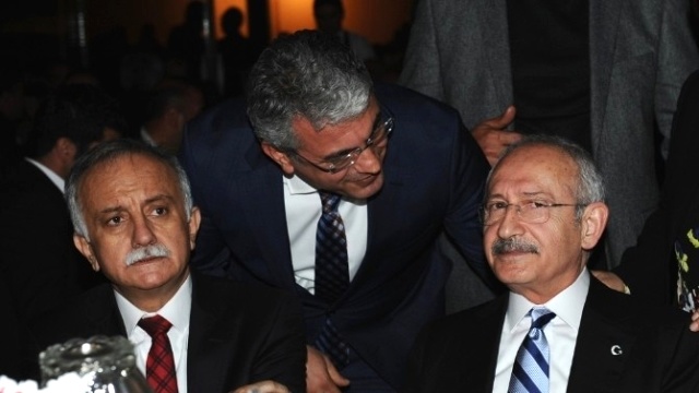 KILIÇDAROĞLU, DERSİMLİ ÖĞRENCİLERİN BURS GECESİNE KATILDI