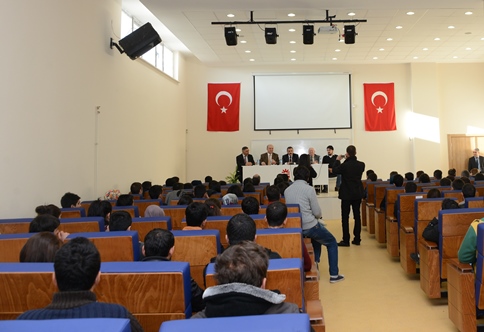 Vali Osman Kaymak, Kamu Yönetimi öğrencileri ile buluştu