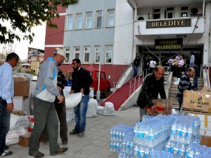 Kobani’ye İnsani Yardım Kampanyası devam ediyor