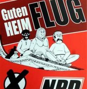 Almanya'da yabancıları kızdıracak afişler