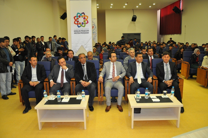 Üniversitede "Hayata Yeniden Bağlanıyorum" konferansı
