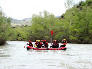 Gençsem’den Rafting Etkinliği