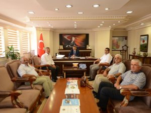 Cem Evi Dedeleri Vali Kaymak’ı Makamında ziyaret etti