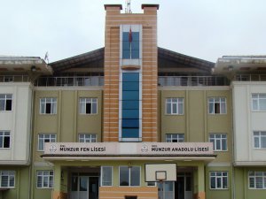 MUNZUR KOLEJİNDEN 5 TIP, 4 HUKUK