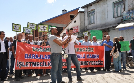 Ovacık’da siyanürle altın arama protesto edildi