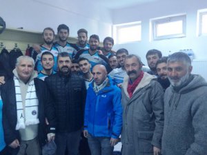 Belediye Başkanı ve İşadamından Ulaşspor’a Destek Ziyareti