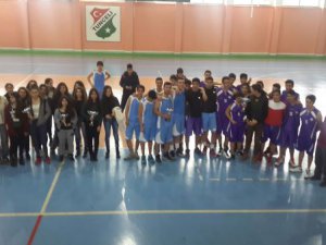 Okul sporları basketbol müsabakaları
