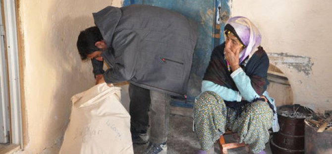 Toplu mezarlardan çıkarılan kemikler ailelere teslim edildi