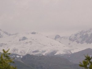 Munzur Dağları ile yüksek kesimlere kar yağdı