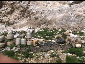 Dersim’de 2 sığınak içerisinde malzeme ele geçirildi