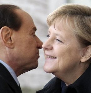 Berlusconi Merkel'e küfür etmiş
