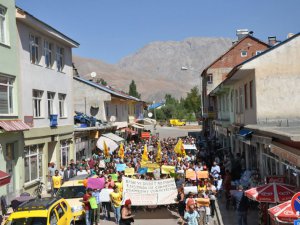 İlçedeki tek ilkokulda tüm çalışanlar açığa alındı