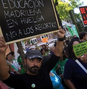 İspanya'da yeni eğitim yılı grevle başladı