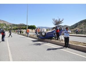 Dersim'de Trafik Kazası: 3 yaralı