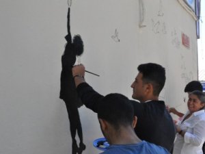 Dersim’de duvarlar grafiti ile renkleniyor