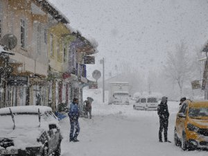 Ovacık’ta kar yağışı