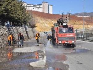 Mahallelerde temizlik çalışması