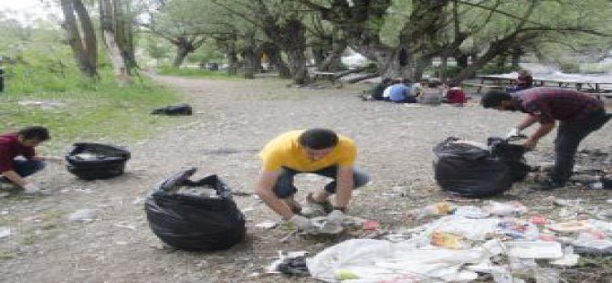 Doğaseverler, Munzur Gözelerinde Çöp Topladı