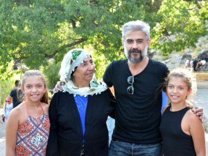 Ünlü oyuncu Kanbolat Görkem Arslan, Munzur Gözeleri'ni gezdi