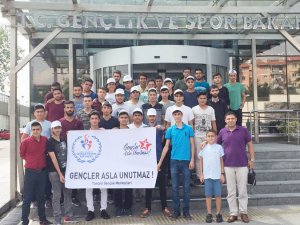 Çemişgezekli gençler Ankara’yı gezdi