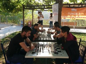 Sokakta satranç etkinliği düzenlendi