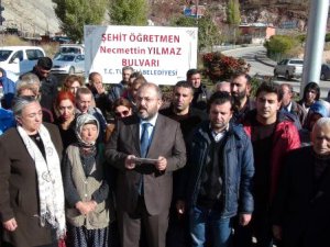 Şehit Öğretmenler anıldı
