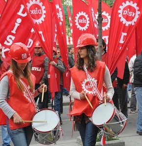 AYM Başbakanlığın işçi sendikalarını teftiş etmesi kararını iptal etti!