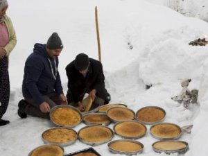 Biten yılı uğurlayan gelen yılı karşılayan Gaxan…