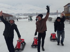 Özel çocuklar Ovacık'ta kayak keyfini yaşadı