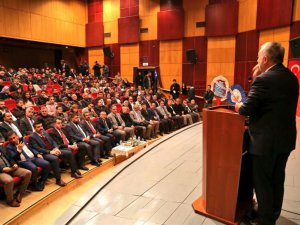 "Yeni Dünya Düzeni ve Türkiye İdeali" konferansı
