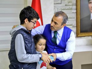 En çok kitap okuyanlar altınla ödülllendirildi