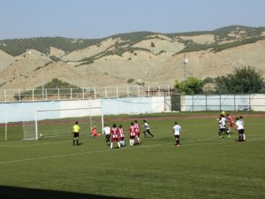 62 Pertekspor, Karlıova Yıldırımspor'u 4-1 yendi