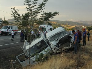 Aktuluk mahallesinde kaza:20 yaralı