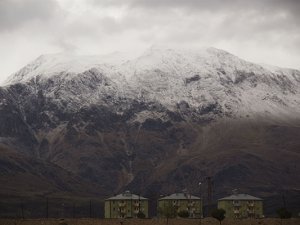 Munzur dağları'na mevsimin ilk karı yağdı