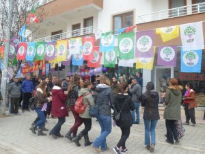 HDP kadın seçim bürosu açıldı