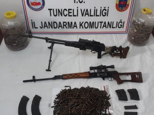 Nazımiye’de sığınak ele geçirildi