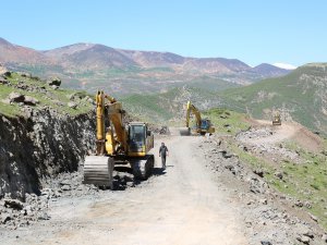 İş adamından ziyaret yerine yol