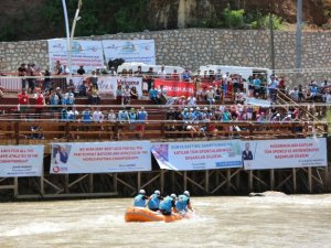 Dünya Rafting Şampiyonası heyecanı devam ediyor