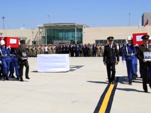 Hayatını kaybeden askerler için tören düzenlendi