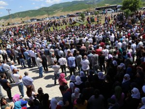 Nupelda ve Ayaz  son yolculuğuna uğurlandı VİDEO HABER