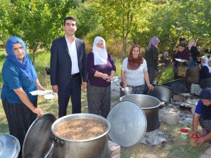 Çemişgezek’te aşure dağıtıldı