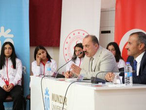 "Tunceli'de Spor ve Spor Turizmi'nin Gelişmesi" konferansı yapıldı