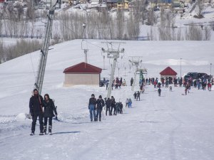 Kayak merkezinde yarıyıl tatili yoğunluğu