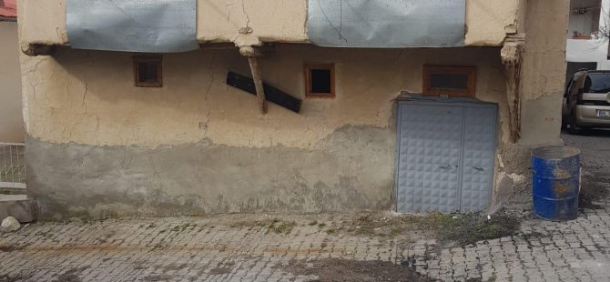Öğrenciler senato kararının uygulanmasını istiyor