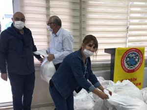 Mersin Dersimliler Derneği'nden kuru gıda yardımı