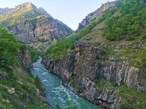 Huzur veren vadi, Munzur'da ilkbahar güzelliği